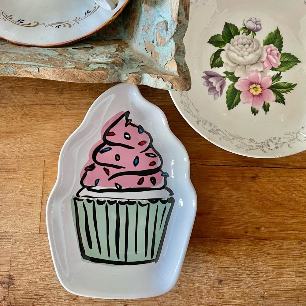 NEW Indigo cupcake 🧁 ring dish.